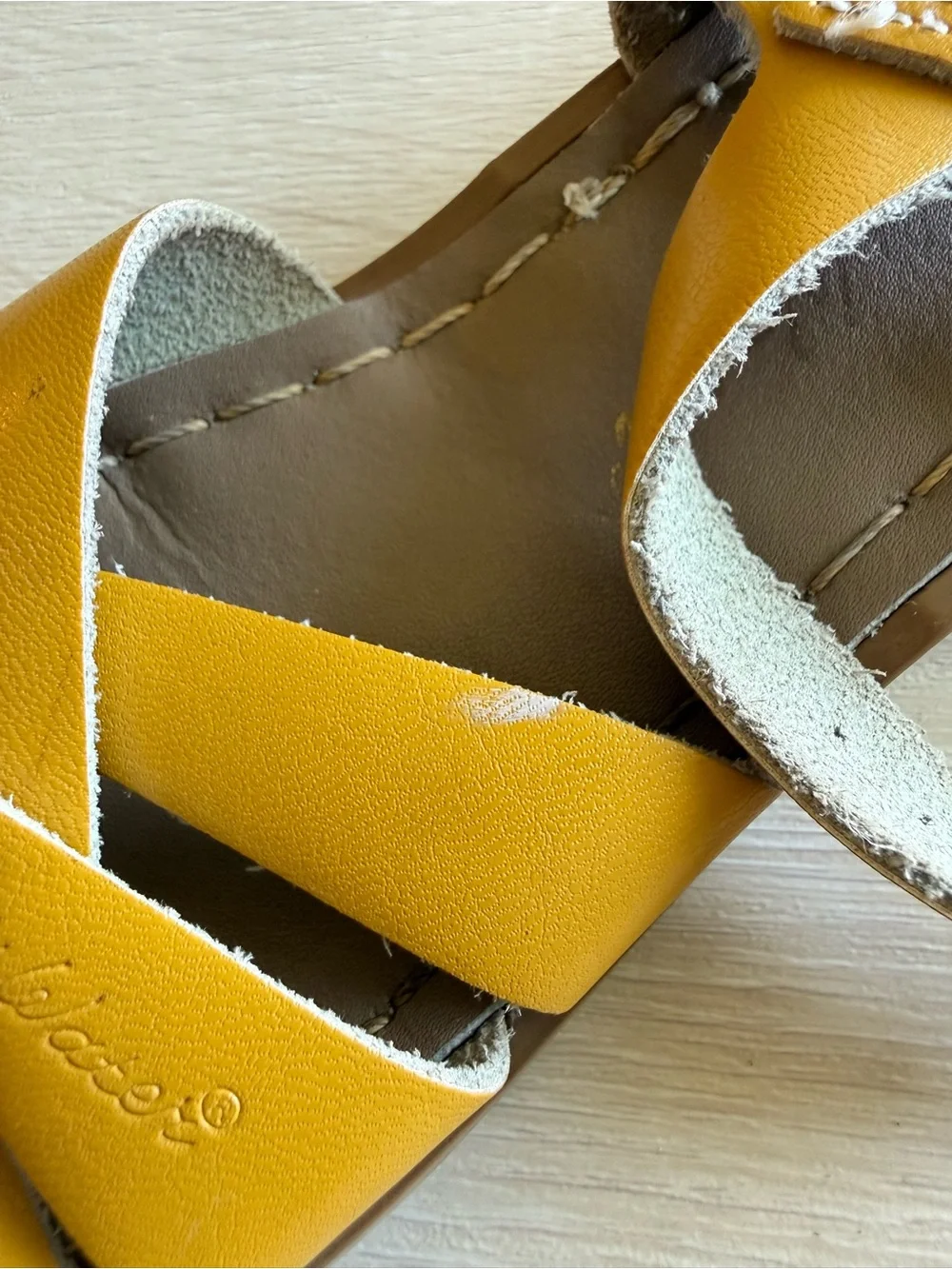Salt Water Sandals Girls Mustard Yellow Leather Fisherman Size 1 (US 2)